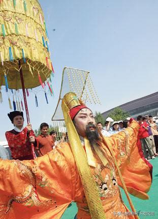 秦始皇葬事最大谜团，不是随葬了多少宝物，1976年考古发现更惊人