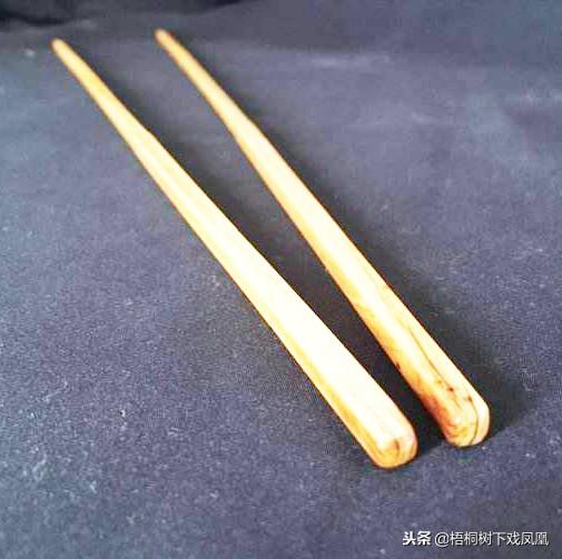 如何用筷子测试饭菜里是否被下毒？古人想到了一种法子