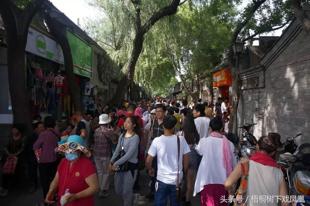 北京有南锣鼓巷，南京有夫子庙，最能代表重庆山城的只有这条老街