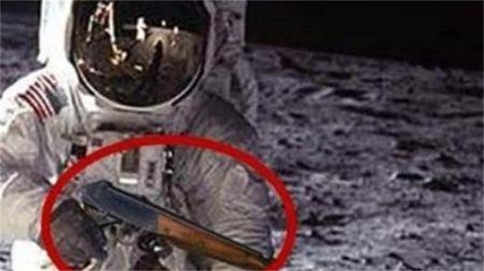 杨利伟上太空为何要带把手枪？并非是防外星人，苏联的教训不能忘