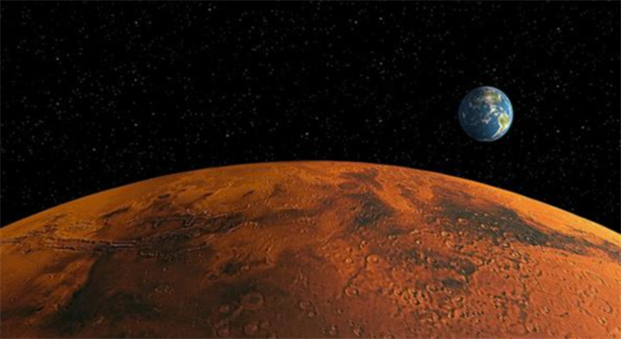 上世纪 苏联的火星探测器福波斯2号 拍摄的不明飞行物是什么