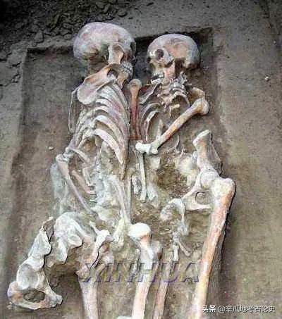 流传千年的爱情——墓葬中的夫妻情