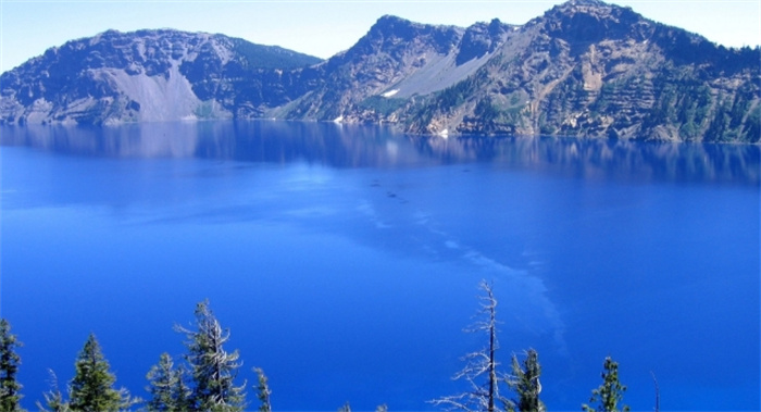 神秘的贝加尔湖：亚洲最大的湖泊，最深处1637米