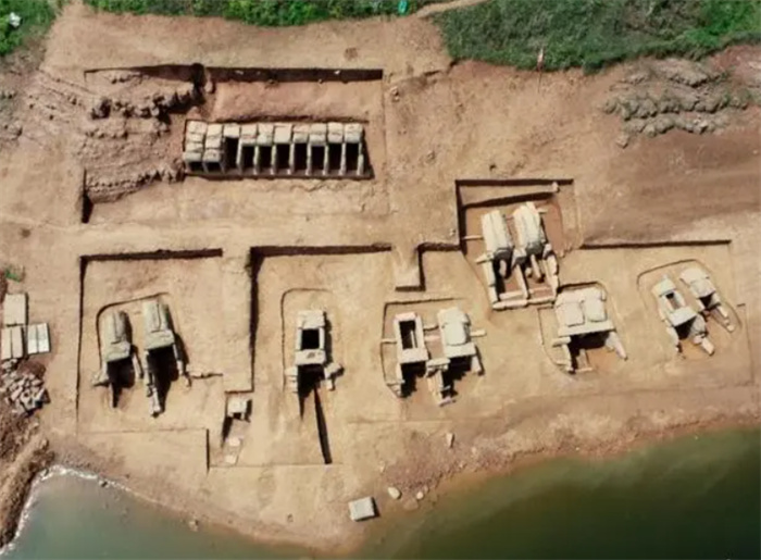 重庆千岛湖水位下降 居然发现大量古墓（水下古墓）