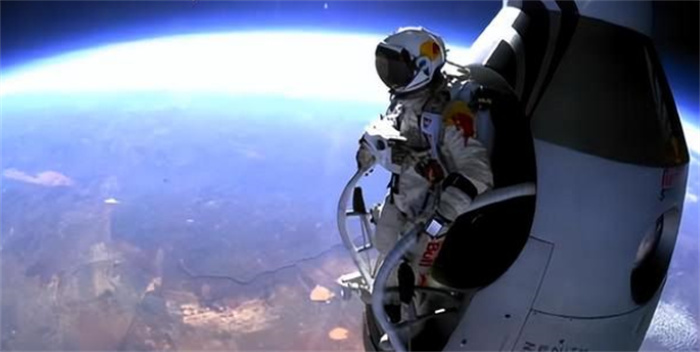 从中国空间站跳伞 多长时间能到地面？（宇宙跳伞）