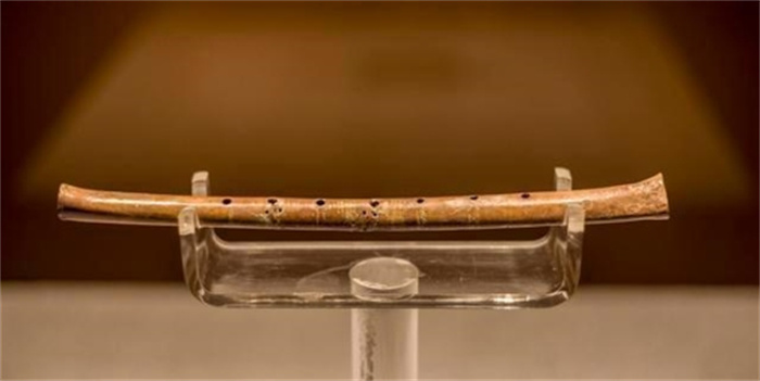 八千多年前的骨笛出土：那时的中华文明超出想象