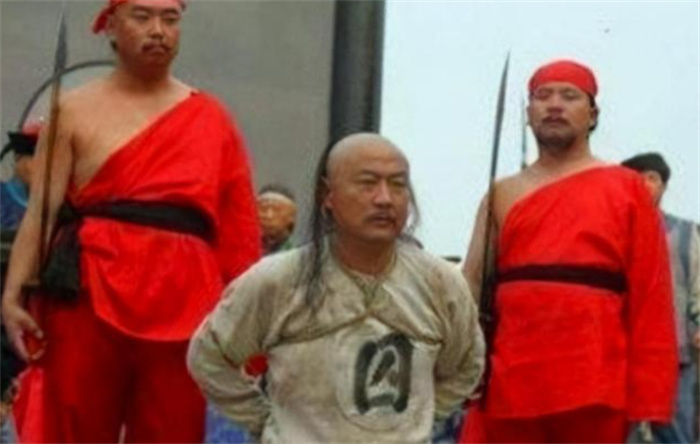 清朝最后一位刽子手邓海山一生砍了300多脑袋晚年遭报应
