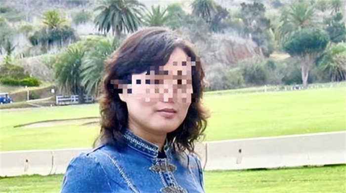 22年  华人女博士被9名美国警察18发子弹射杀  她袭警不缴物业费