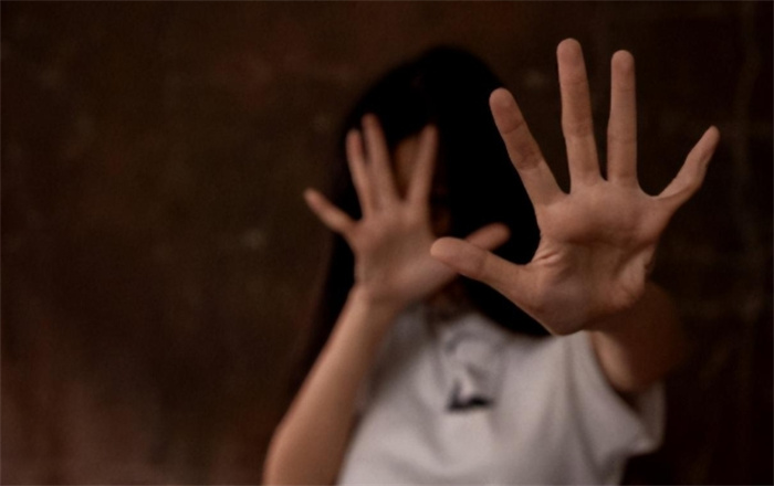 2010年湖南“橘园连环性侵案”：女警乔装诱敌，色魔身份令人意外