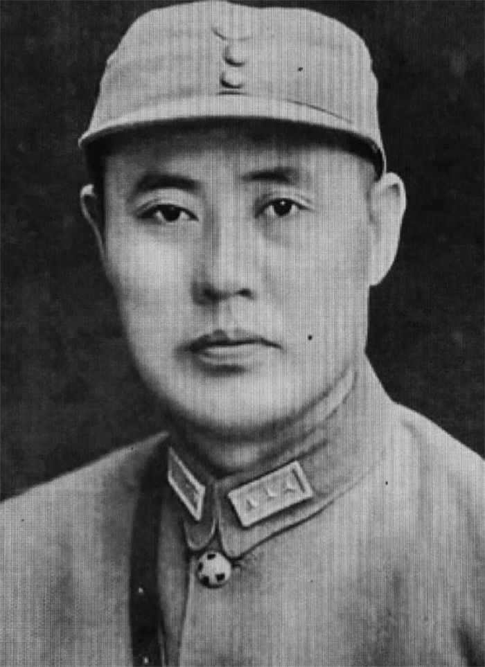 1949年蒋介石败退台湾，手里还剩多少军力？说出来让人难以接受