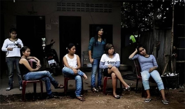 回顾混乱的柬埔寨：欧美男人的寻欢天堂，妇女儿童的地狱