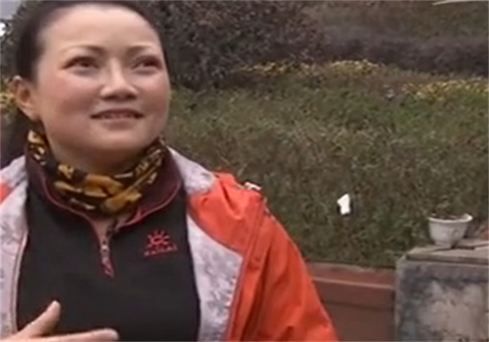 贵州女子1年赚900万满山不起眼的树叶成她的“摇钱树”