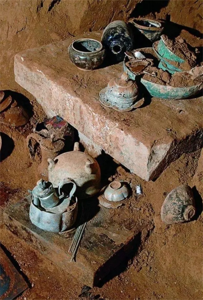 考古界的“祖师爷”，没想到900多年后，自己的墓穴被考古挖了