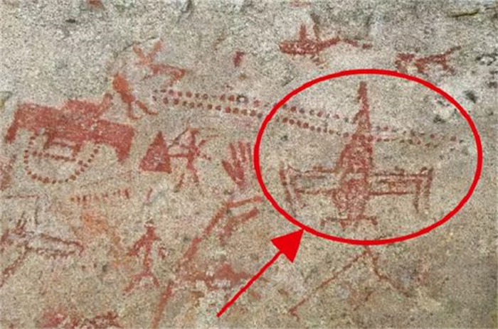 昆仑山发现万年壁画  画的是“远古飞机”  史前文明真的存在