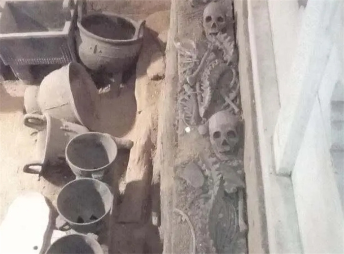 河南出土最早女将军墓，挖出16具孩童尸骨，专家：墓主是可怜之人