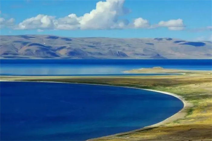 西藏那么多湖为什么没人钓鱼？鱼被视为河流的守护神