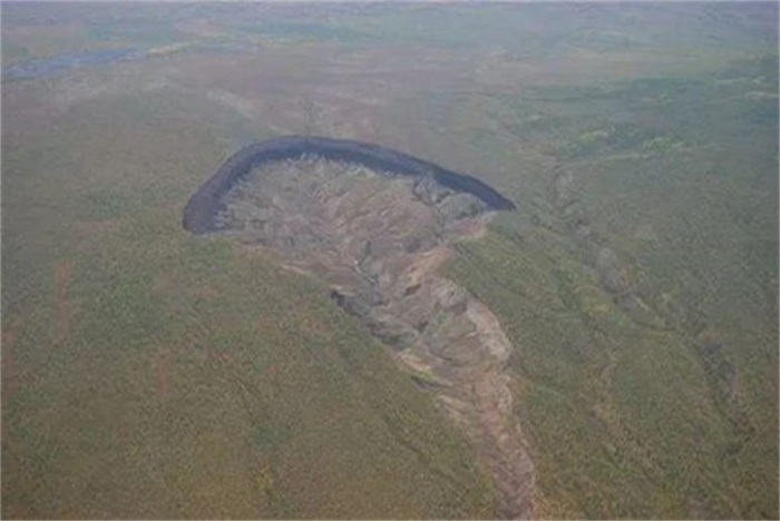 北极“地狱之口”正扩大 吞噬沿途一切 冻土层频现史前动物遗骸