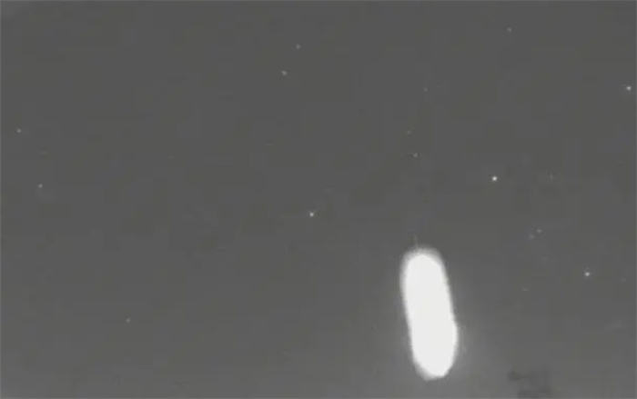 欧洲上空发现两个火球，仅5秒消失不见，科学家的担忧要成真了！