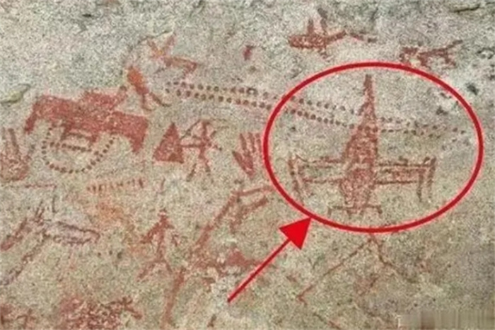 昆仑山中1万年前的壁画，刻画了“飞机图案”，是谁留下的？