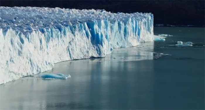 全球冰川消融，极端天气激增，生态环境遭到不可逆转的破坏？