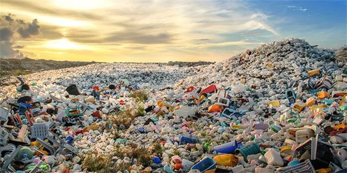 玻璃污染不容小觑  制作流程造成资源浪费  比塑料还危害环境