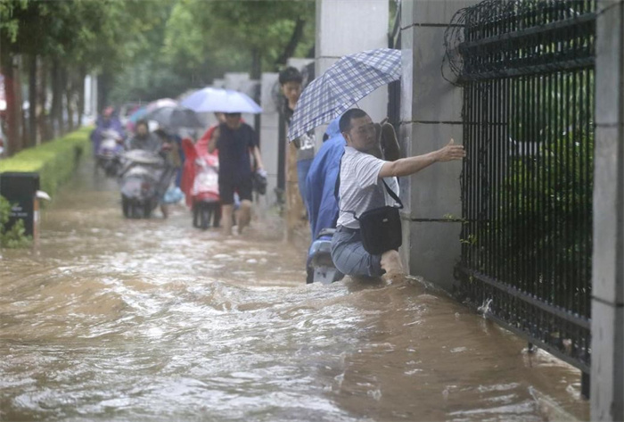 暴雨天如何科学避险 科学避险指南