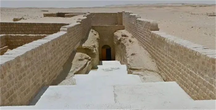 埃及黑色石棺之谜 古代文明的纪念碑还是外星人的痕迹