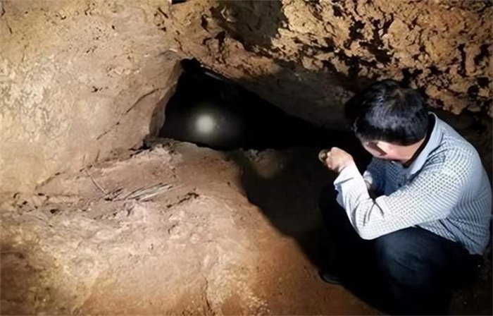 91年广西农民捕狐发现山洞 洞里有2500年前宝贝上交获奖200