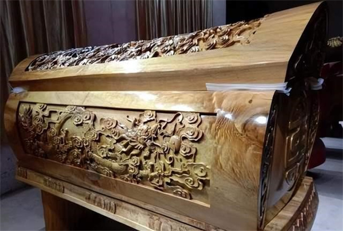 73年发现包拯墓 用金丝楠木制作棺材 离奇被钉8枚锁魂环