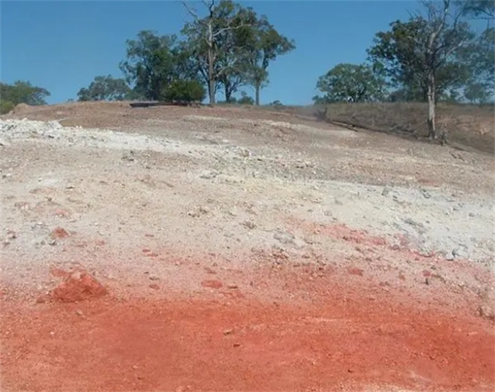 持续最长的大火：煤层起火，地下燃烧6000年，地面开裂，地表变红