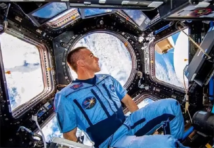 航天员在空间站里，为何会被禁止“放屁”？太空放屁有多可怕？