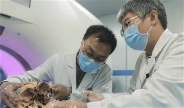 山东发现5000年前的遗址，居然有人在做开颅手术