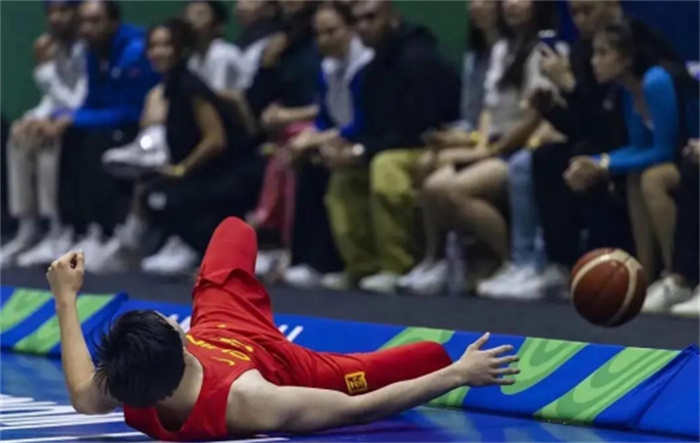 杨毅：这是中国篮球几十年最大惨案 惨败菲律宾