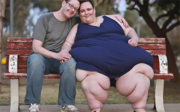 世界上最胖的女人 体重1450斤（最胖女人）