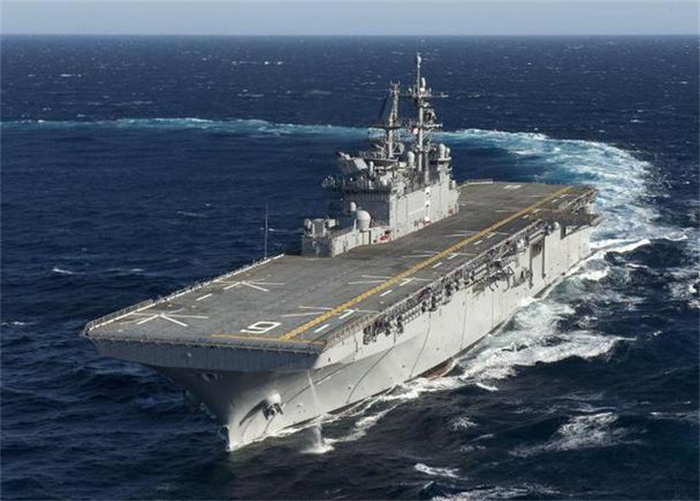 美准航母编队罕见在黄海大规模演习 目的是中国