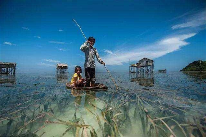 世界上唯一可以在海里生活的民族 没有人有国籍 生活却很自在