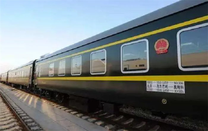 中国最长路程的火车  售价高达6000元  如今一票难求