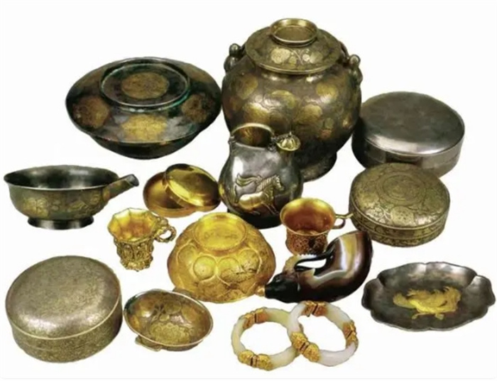 西安何家村出土的那些唐代“逆天金银器”，谁能拥有如此宝藏？