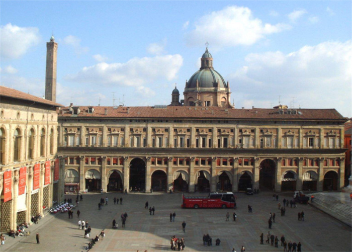 世界上最古老的大学 博洛尼亚大学（古老大学）