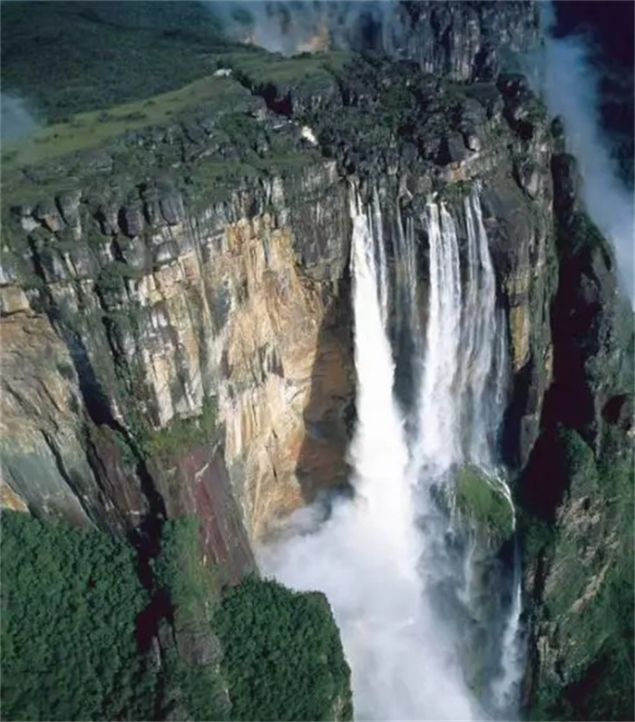世界上八大瀑布之最，全球最宽最深最大的瀑布分别在哪里？