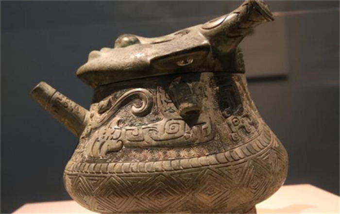 古代搞笑青铜器大赏：“方向盘”  “饭盒”  还有“痒痒挠”