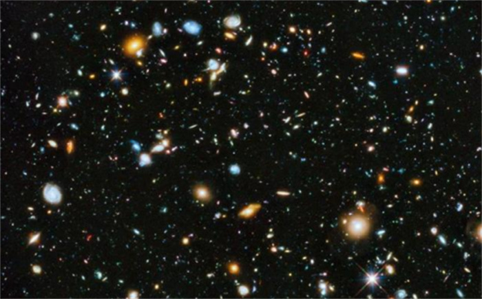 宇宙有2万亿个星系  却显得如此寂静  外星人在观察我们吗