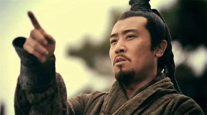 刘备有两位大将，一个抗衡吕布，一个胜过关羽，却得不到重用