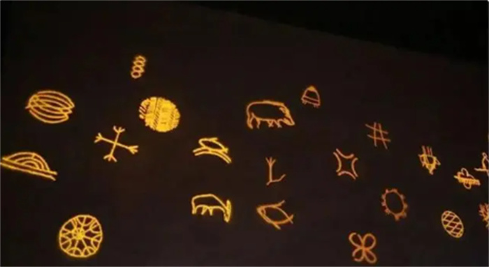 安徽发现一种文字 比甲骨文早近4000年：中国有7300多年文字史