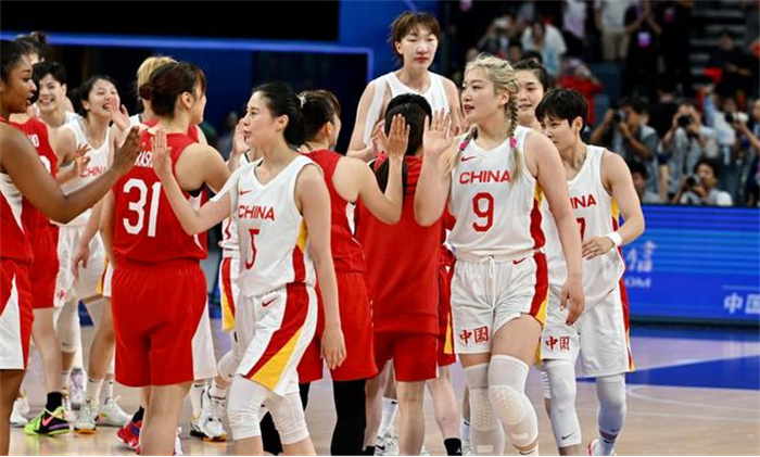 女篮主教练郑薇称 女篮关键时刻从没掉过链子