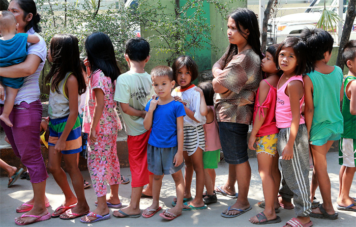 禁止避孕的国家 每个家庭都有好几个孩子（菲律宾）
