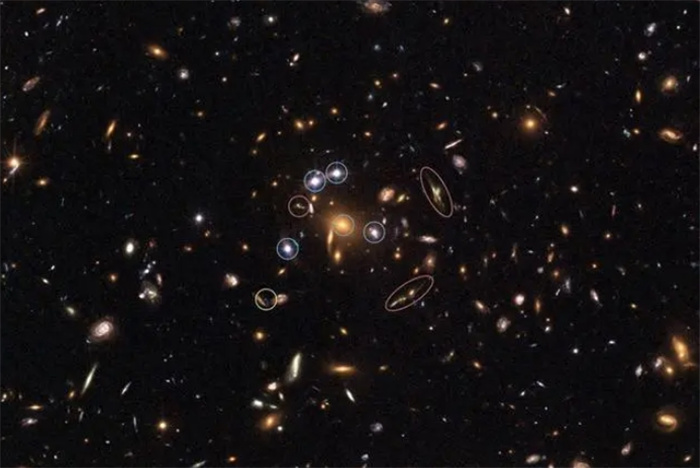 早期恒星亮度超出预计，天文学家认为，宇宙年龄或为256亿年