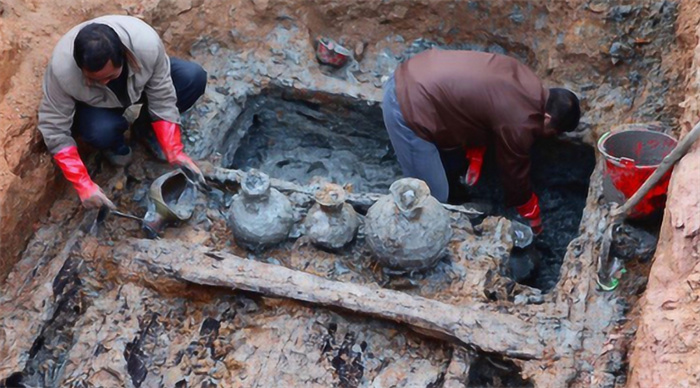 内蒙古发现古墓 尸体出现大量水银（契丹墓葬）
