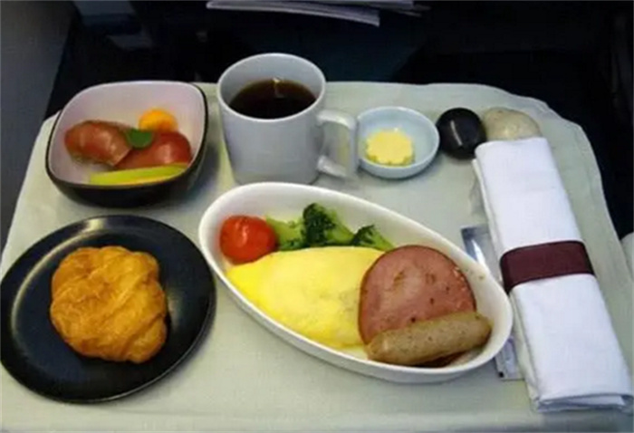飞机餐味道不好 是因为什么原因（飞机餐食）