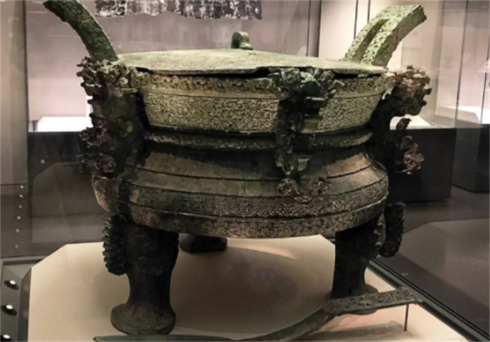 战国时期的祭酒青铜器 已经用到物理学手段（大气压强）